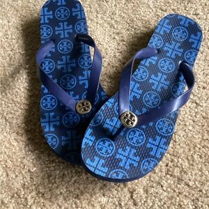 Tory Burch Flip Flops in blue & black. Size 9 in excellent condition